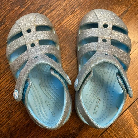 CROCS- Tinted Glass Elsa sparkle kids metallic blue Fisherman closed toe sandals - Picture 5 of 16